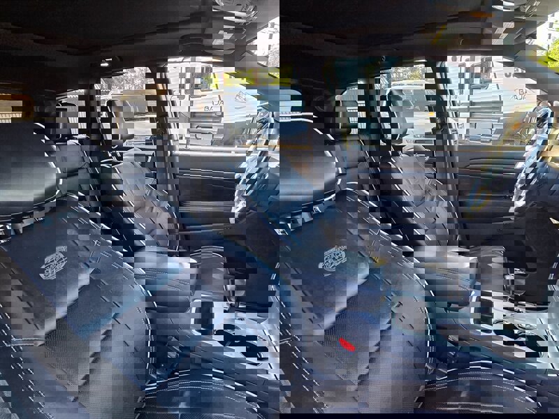 Used 2015 Jeep Grand Cherokee Overland image 22