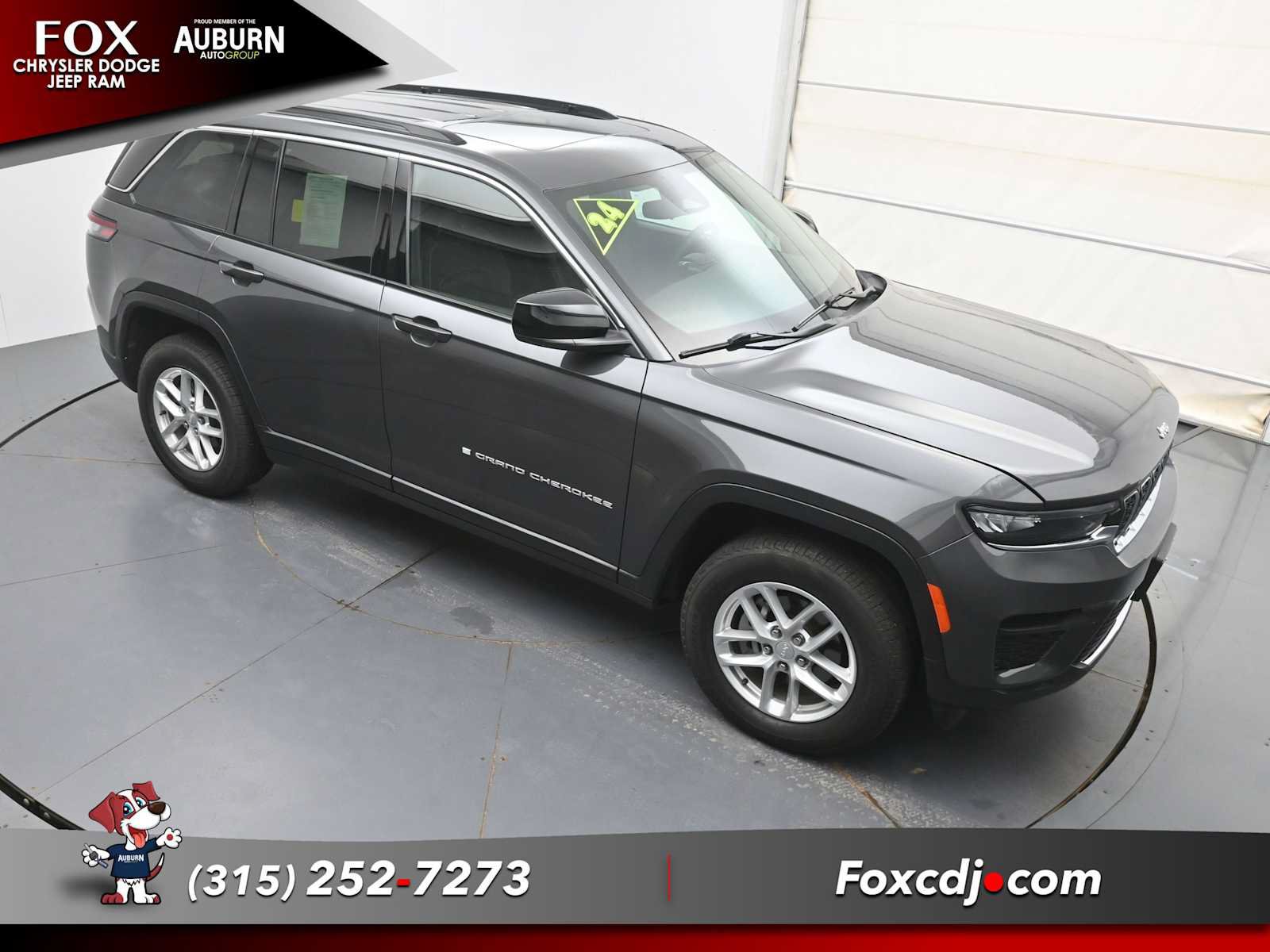 Used 2024 Jeep Grand Cherokee Laredo X w/ Luxury Tech Group I AWD/4WD image 28