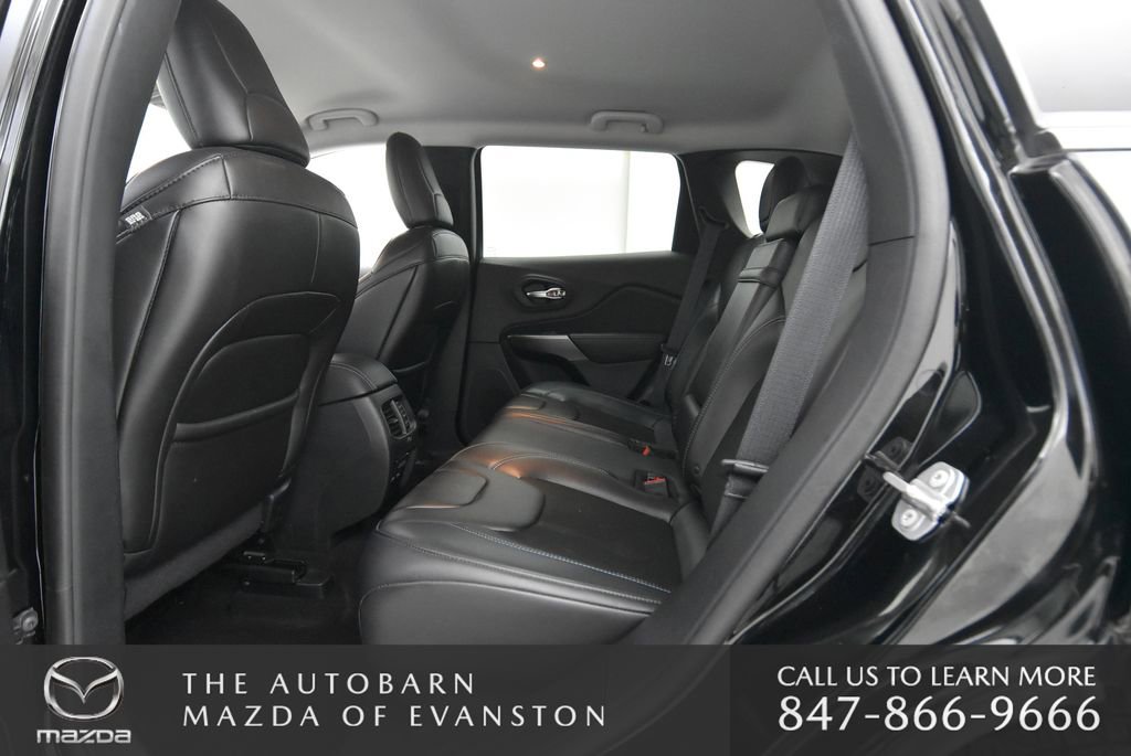 Used 2019 Jeep Cherokee Latitude Plus w/ Cold Weather Group image 23