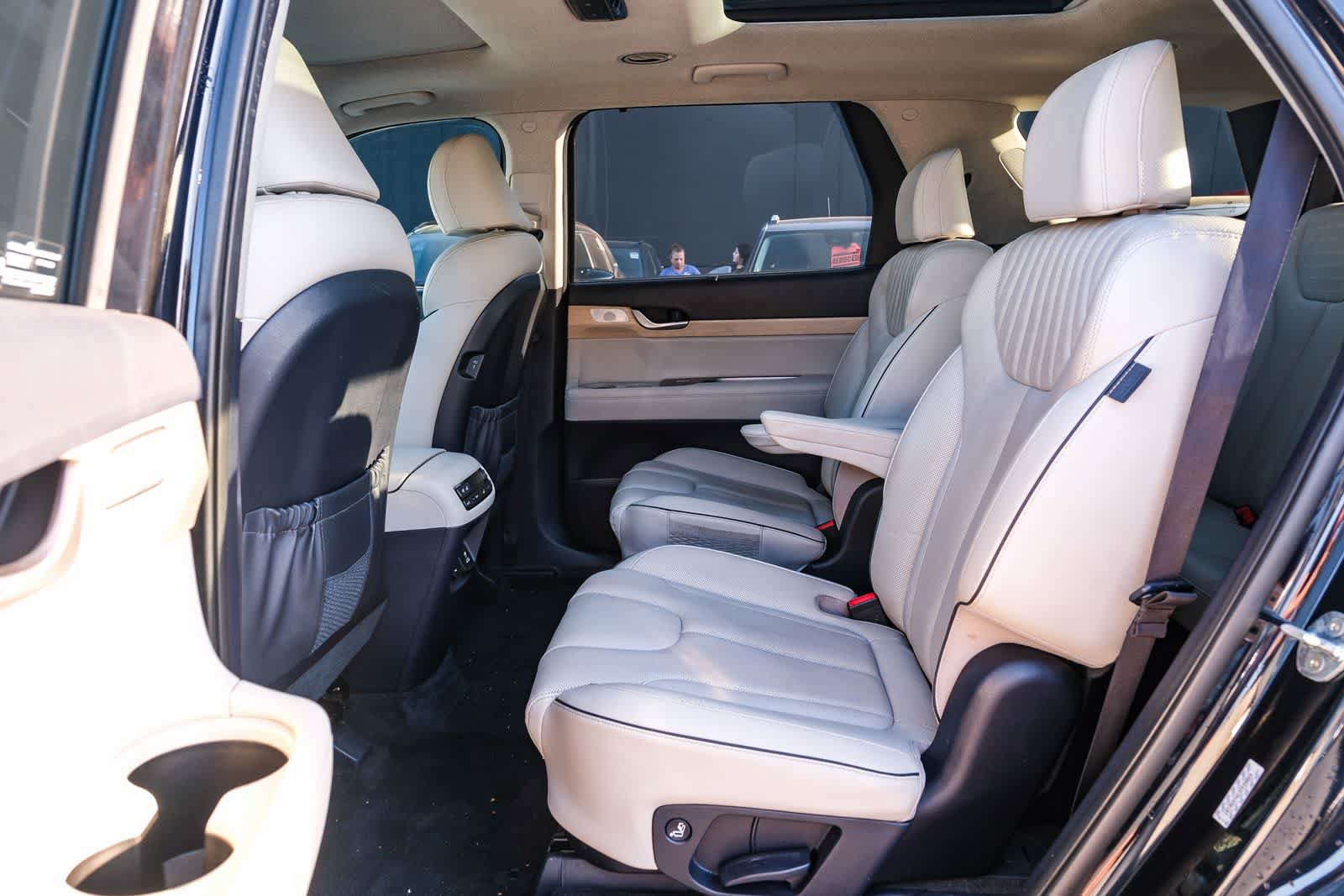 Used 2023 Hyundai Palisade Limited FWD image 19
