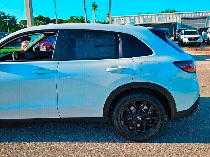 New 2026 Honda HR-V Sport image 7
