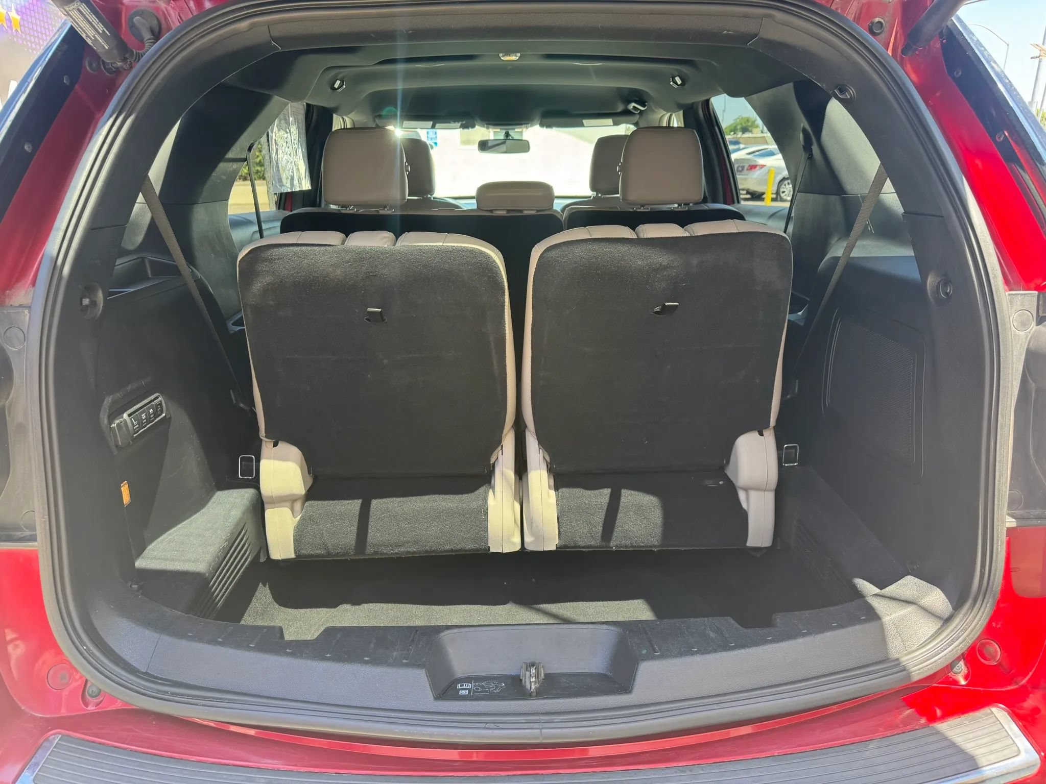 Used 2019 Ford Explorer Limited w/ Class III Trailer Tow Package FWD image 24