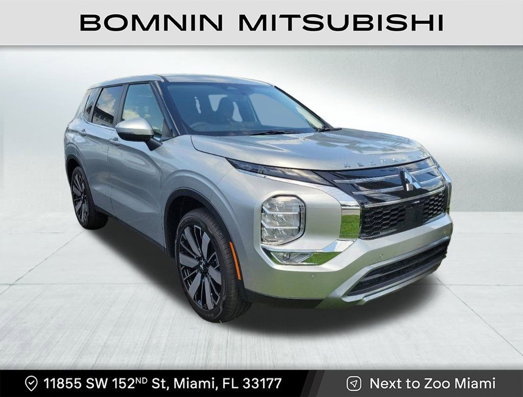 New 2025 Mitsubishi Outlander SEL image 1
