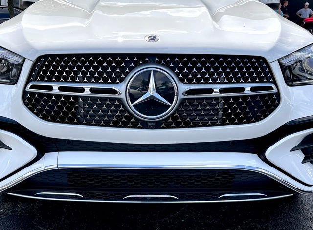 New 2026 Mercedes-Benz GLE 450e 4MATIC image 3