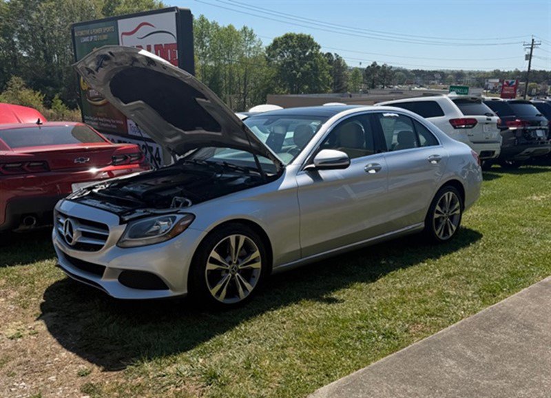 Used 2018 Mercedes-Benz C 300 Sedan image 2