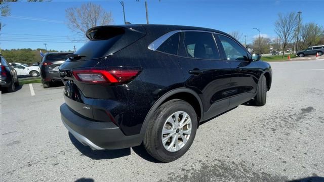 Used 2023 Ford Escape Active AWD/4WD image 2