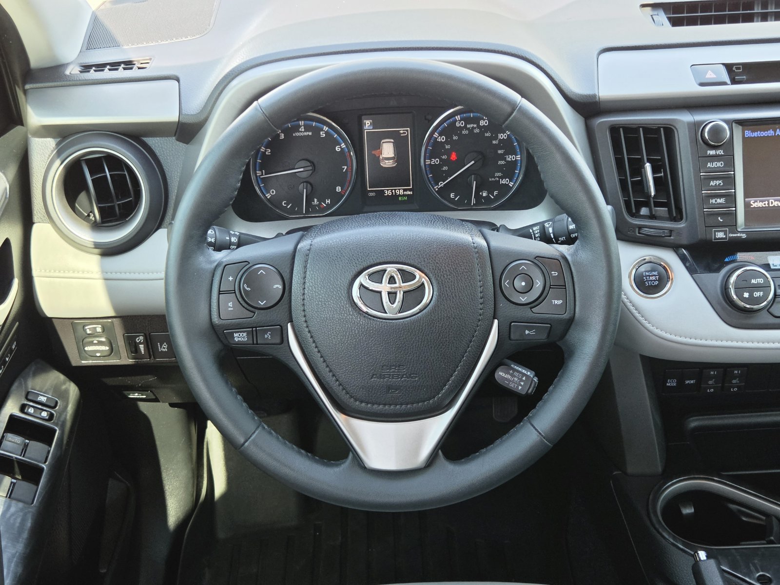 Used 2018 Toyota RAV4 Platinum FWD image 28