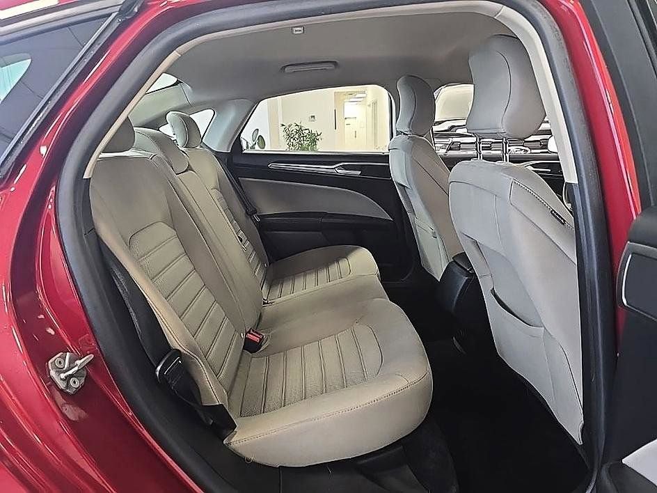 Used 2019 Ford Fusion S image 33