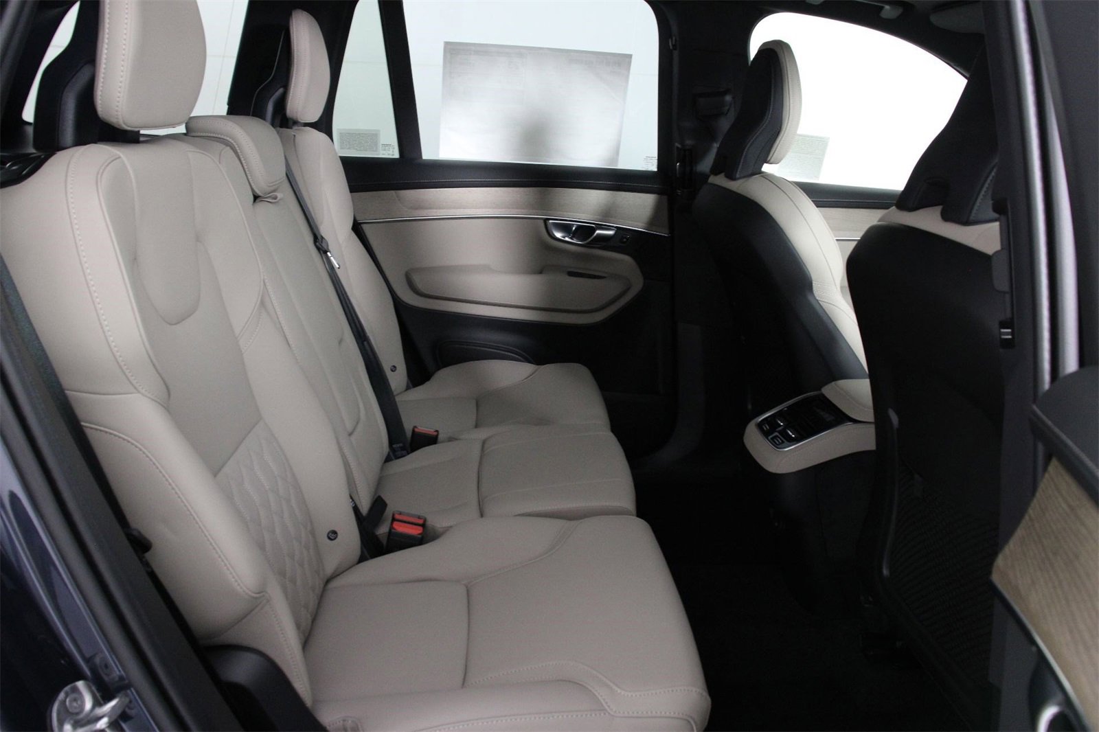 New 2026 Volvo XC90 B6 Plus w/ Protection Package image 11