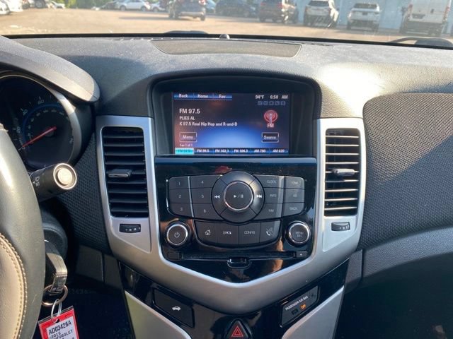 Used 2015 Chevrolet Cruze LT w/ Technology Package FWD image 23