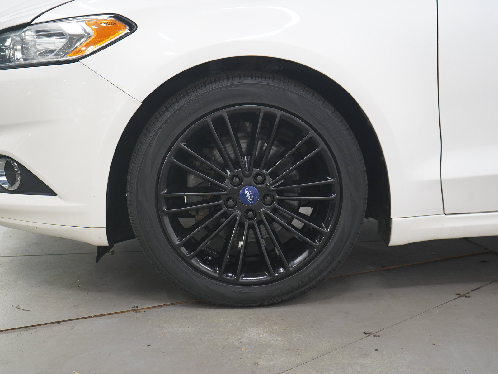 Used 2014 Ford Fusion SE w/ Equipment Group 202A FWD image 27
