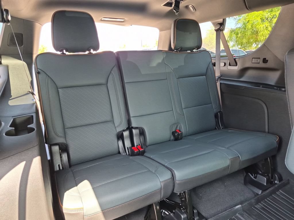 New 2026 GMC Yukon XL AT4 w/ AT4 Premium Plus Package AWD/4WD image 42