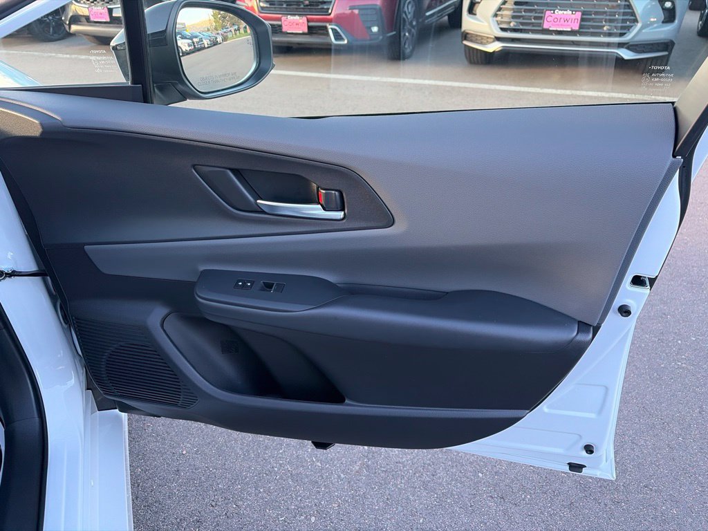 Used 2026 Toyota Prius XLE AWD/4WD image 11
