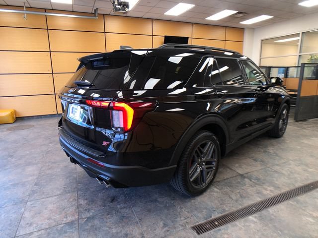 Used 2025 Ford Explorer ST w/ Sun And Sound Package AWD/4WD image 7