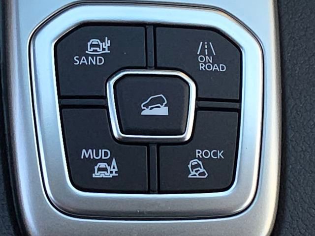 New 2026 Nissan Frontier SV image 5