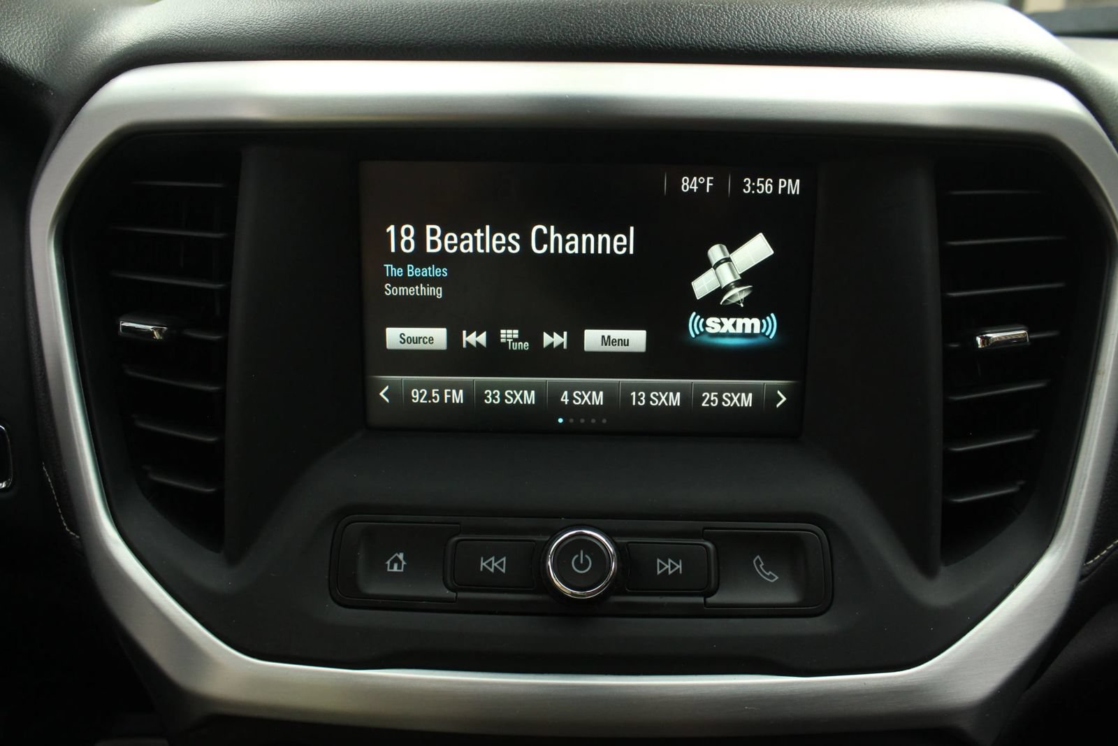Used 2019 GMC Acadia SLE w/ LPO, Floor Liner Package FWD image 33