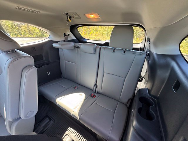 Certified 2022 Toyota Highlander XLE AWD/4WD image 19