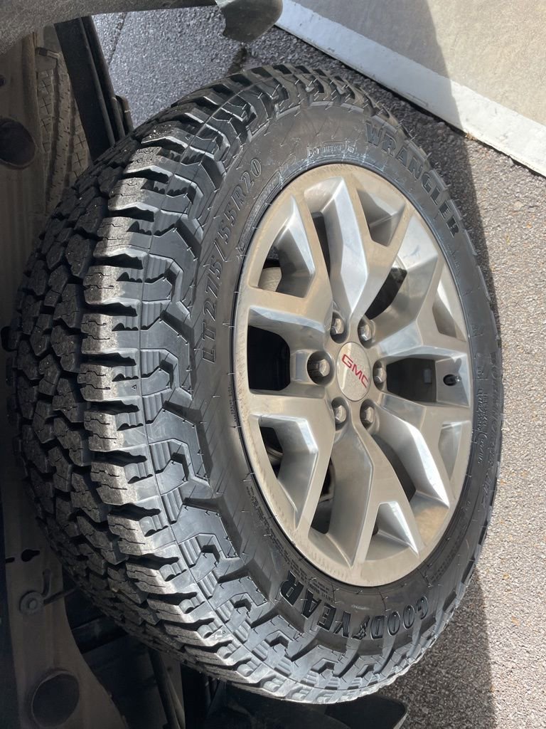 Used 2018 GMC Sierra 1500 SLT w/ SLT Premium Package image 10