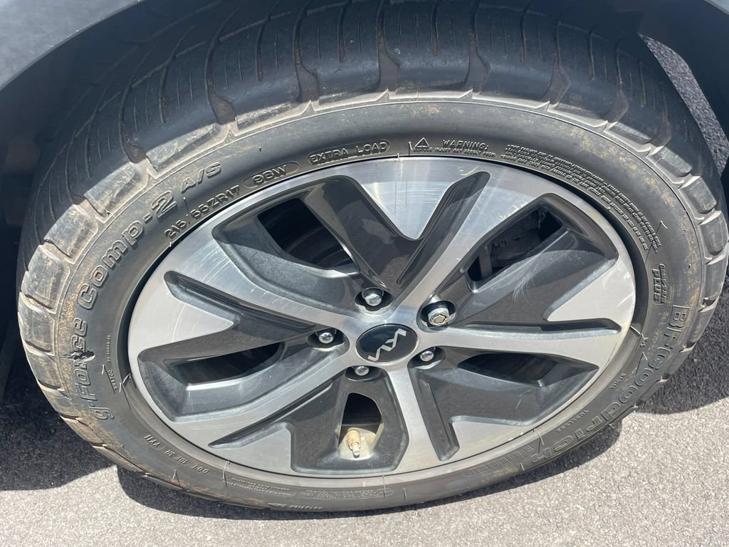 Used 2022 Kia Niro EX Premium FWD image 17