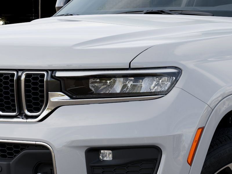 New 2025 Jeep Grand Cherokee Overland w/ Luxury Tech Group IV image 10