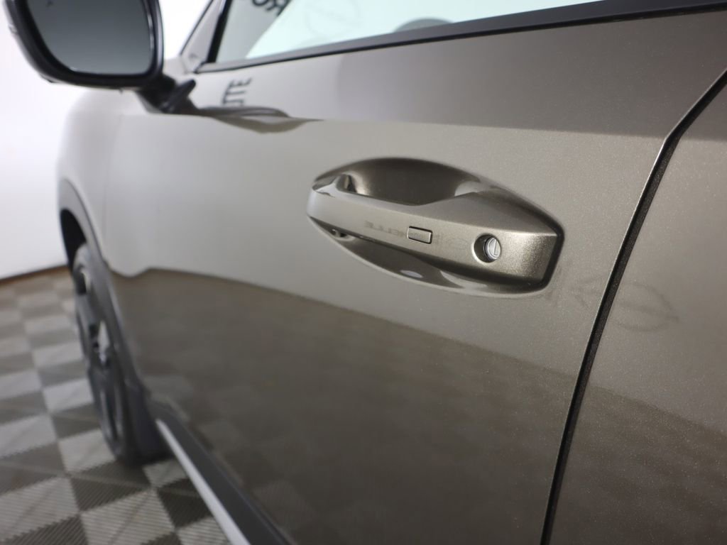 New 2026 Nissan Kicks SR w/ Cold Weather Package image 22