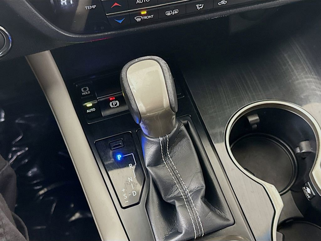 Used 2019 Lexus RX 350L FWD w/ Accessory Package image 20