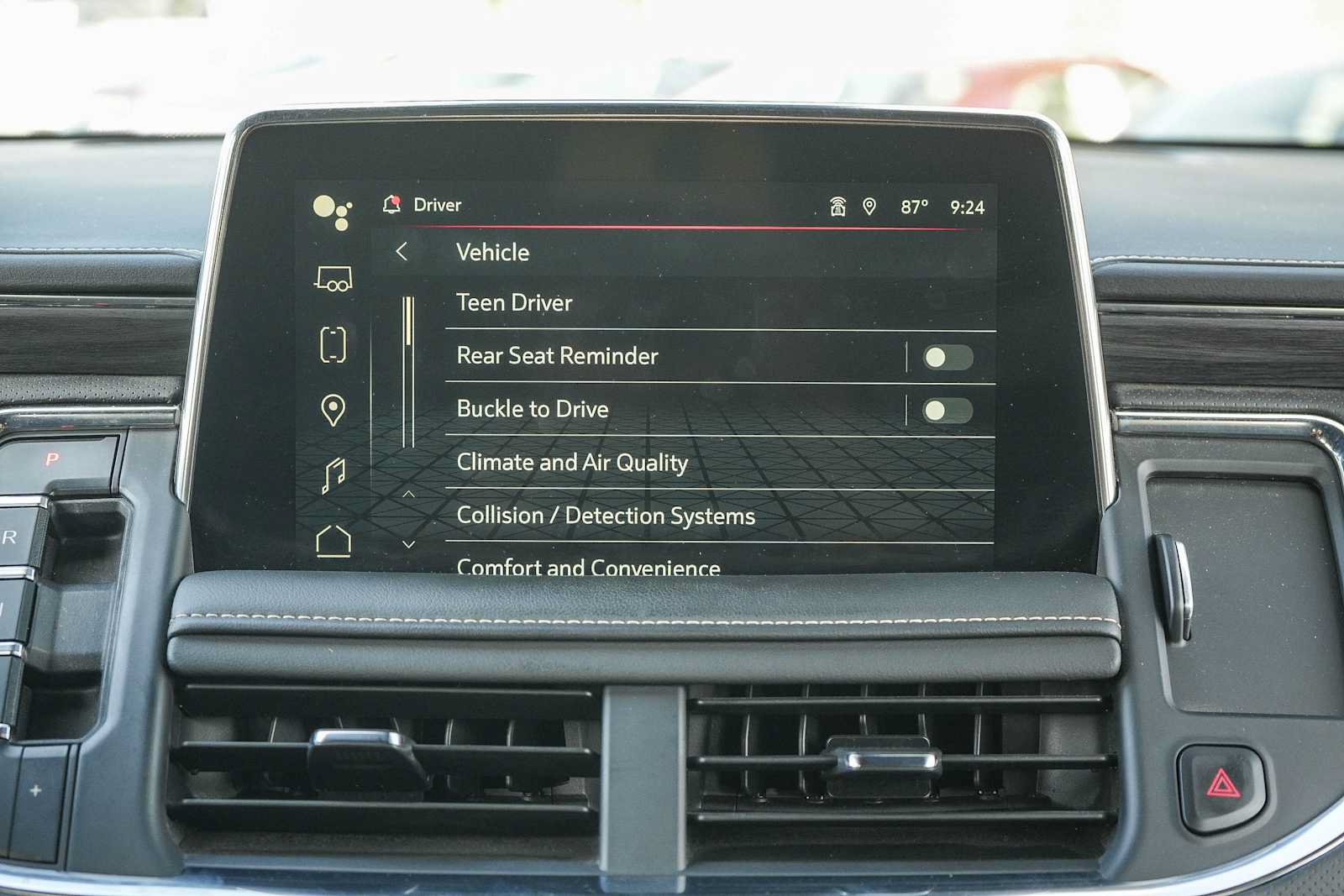 Used 2024 GMC Yukon SLT AWD/4WD image 15