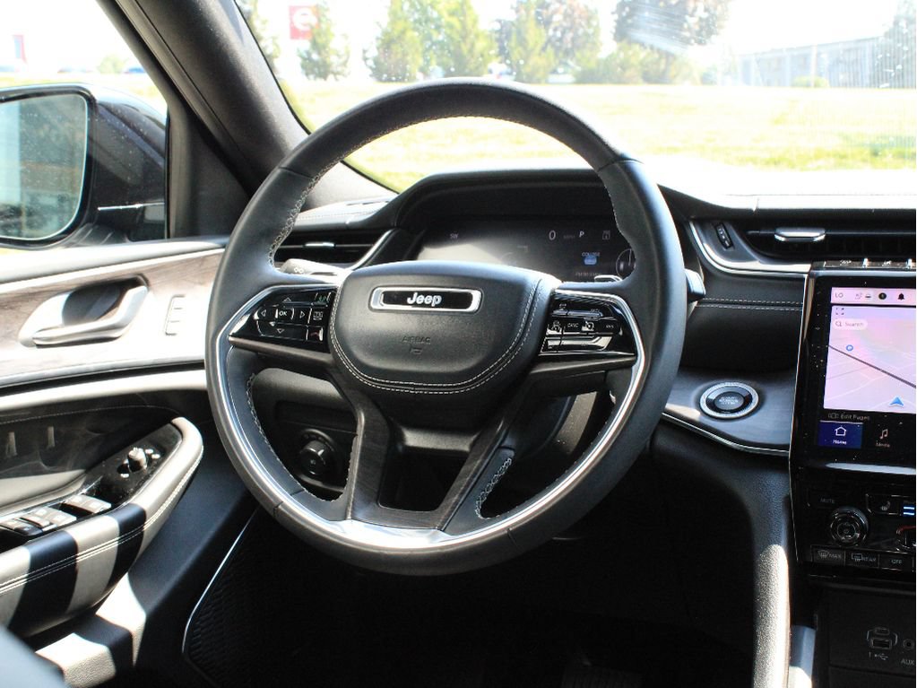 Certified 2023 Jeep Grand Cherokee L Overland AWD/4WD image 14