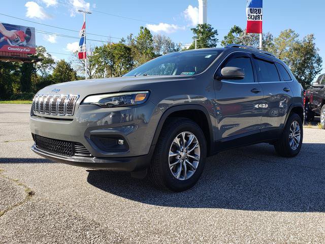 Used 2019 Jeep Cherokee Latitude Plus w/ Cold Weather Group AWD/4WD image 8