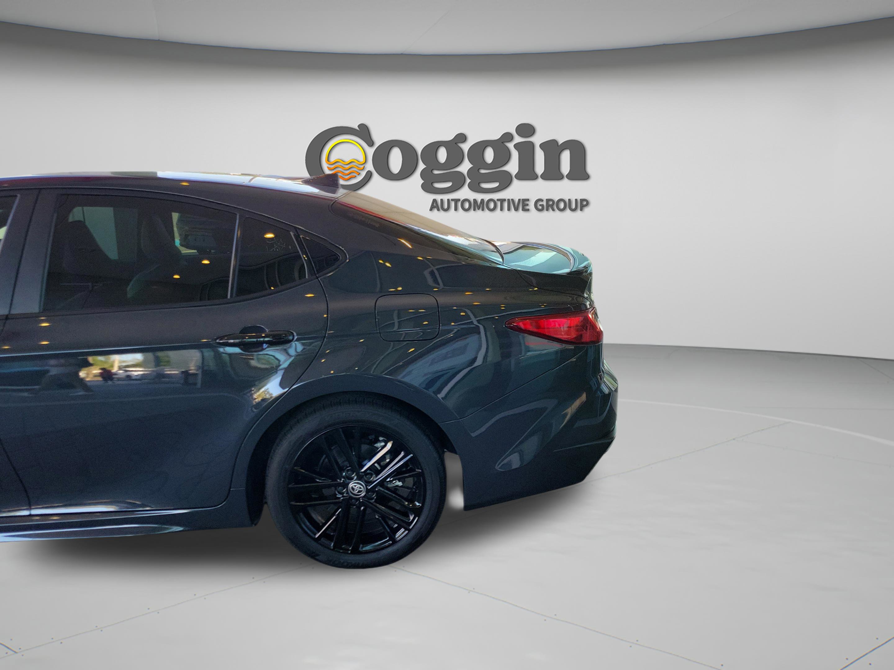Certified 2025 Toyota Camry SE image 30