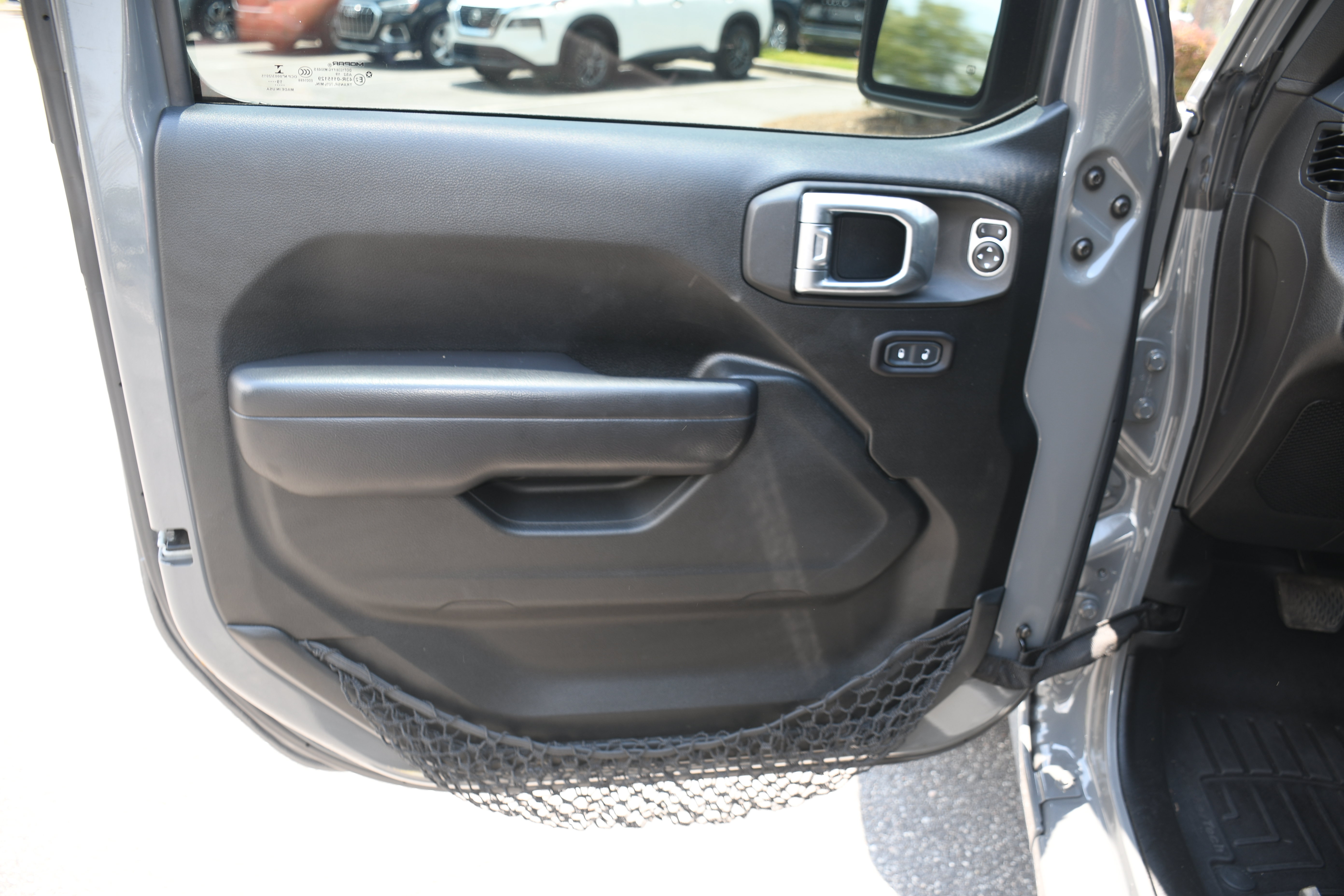Used 2020 Jeep Wrangler Sport AWD/4WD image 9