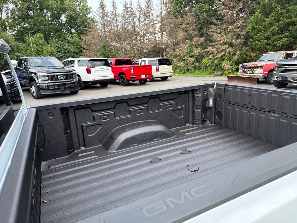 New 2026 GMC Sierra 2500 Denali Ultimate AWD/4WD image 13