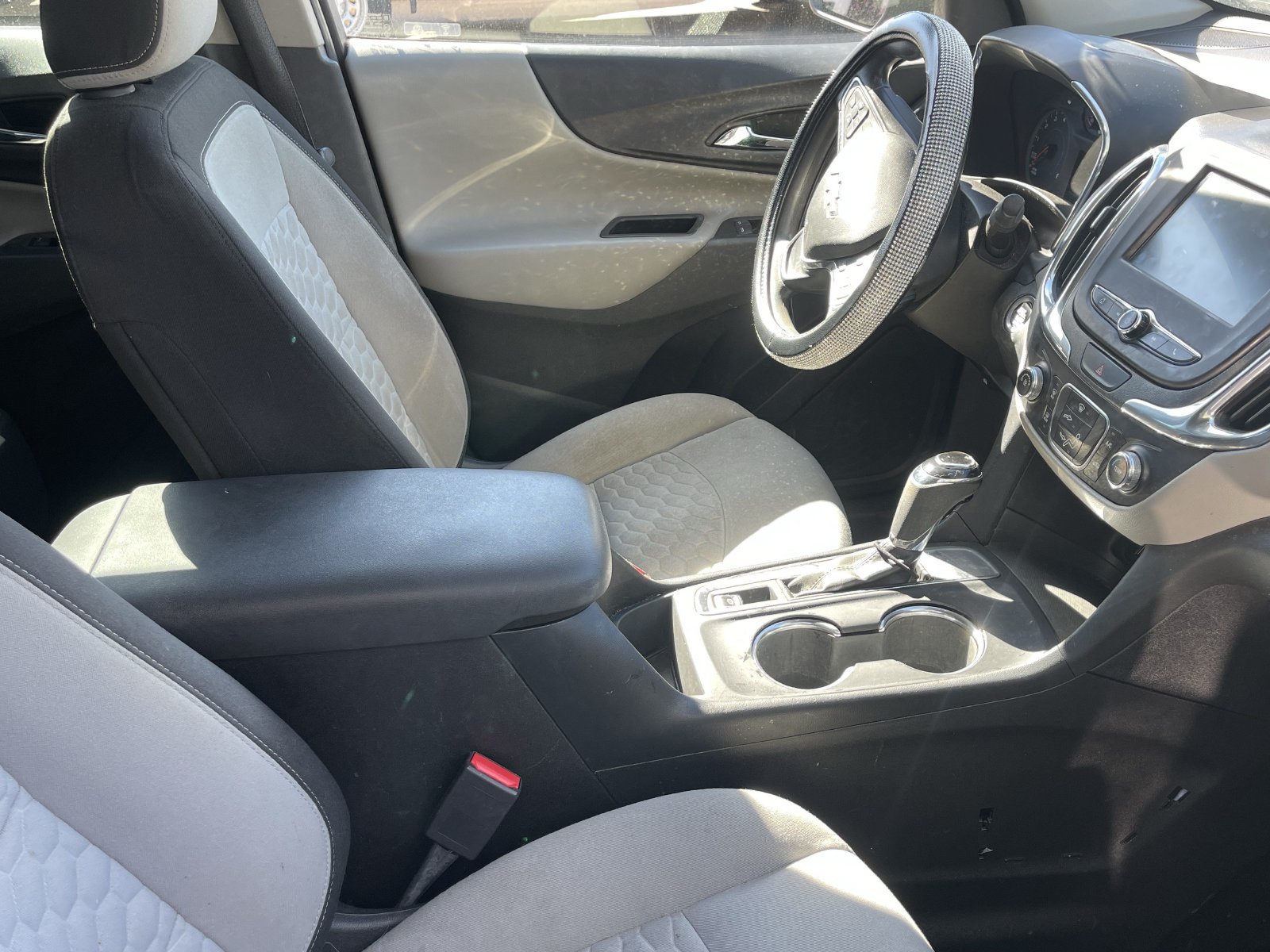 Used 2018 Chevrolet Equinox LS w/ LPO, Protection Package FWD image 4