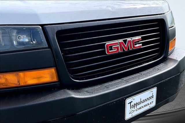 Used 2023 GMC Savana 2500 Extended RWD image 28