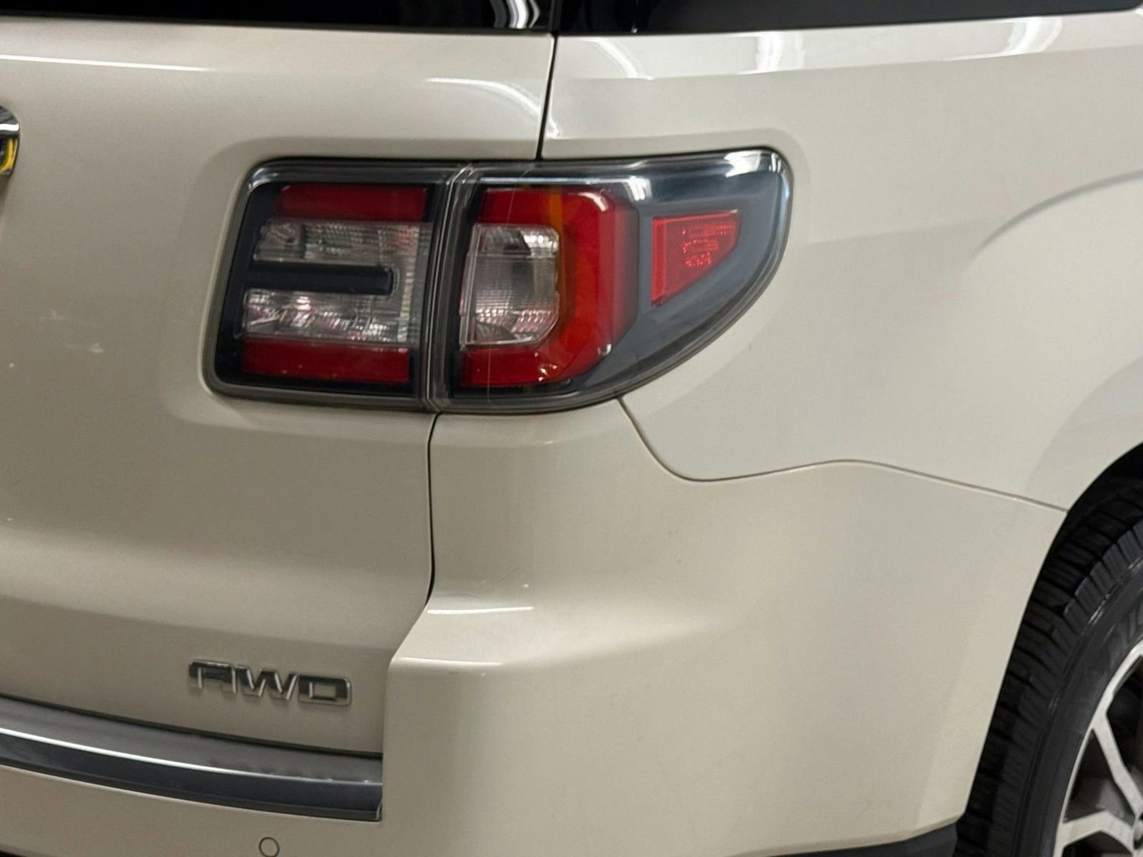 Used 2015 GMC Acadia SLT w/ Open Road Package image 10