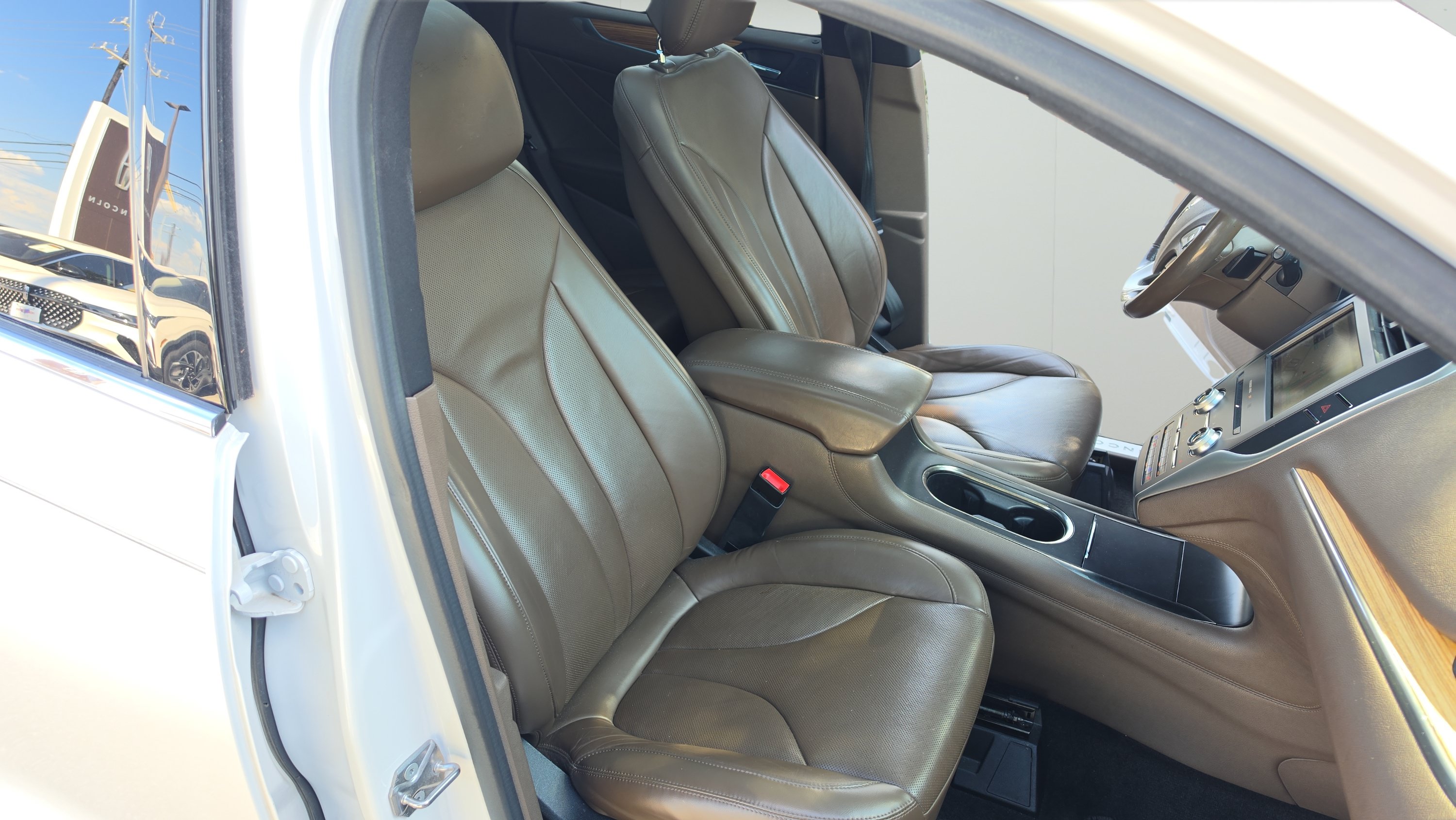 Used 2015 Lincoln MKC FWD w/ Equipment Group 102A Reserve image 25