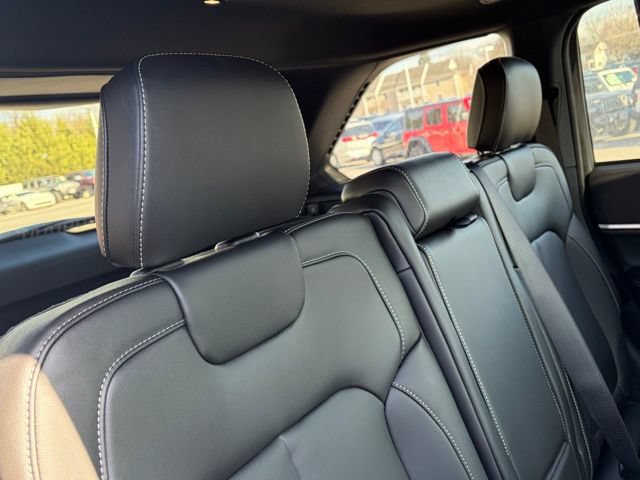 New 2026 Jeep Grand Cherokee Limited w/ Limited Altitude Package AWD/4WD image 34
