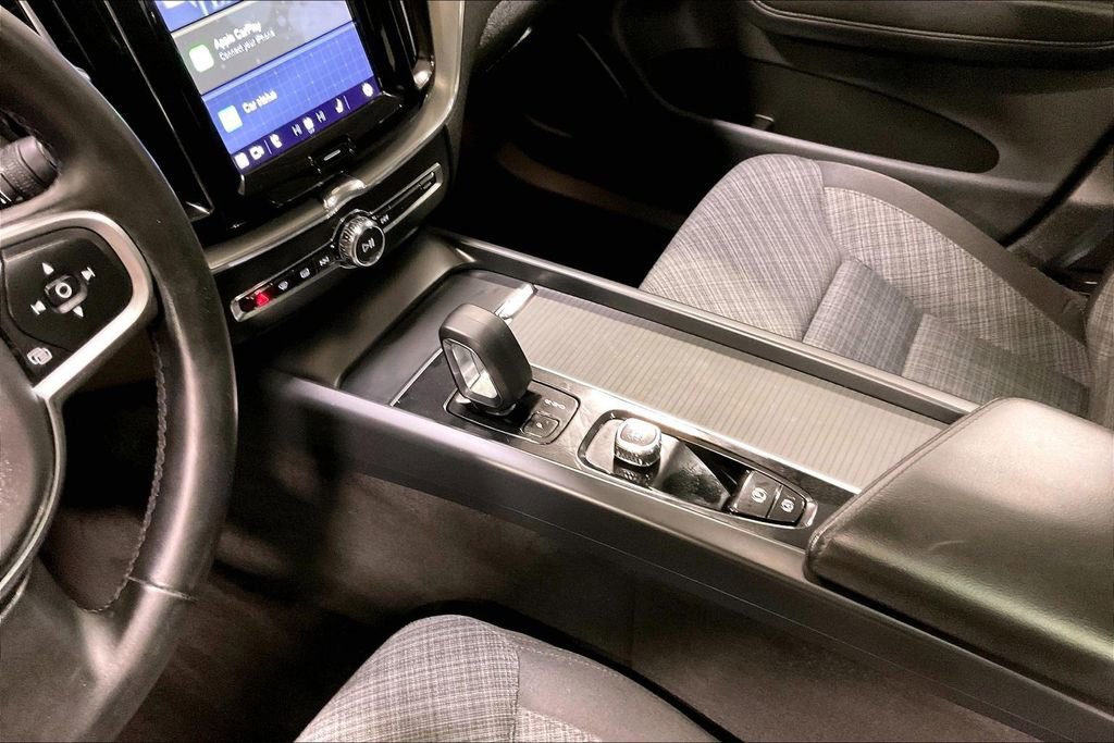 Certified 2023 Volvo XC60 B5 Core image 16