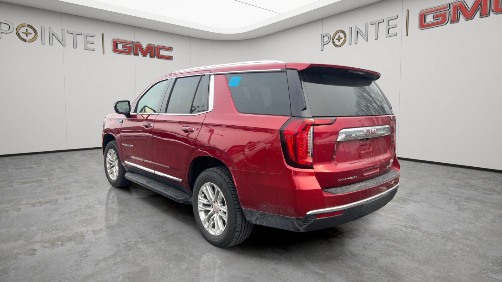Used 2023 GMC Yukon SLT AWD/4WD image 4