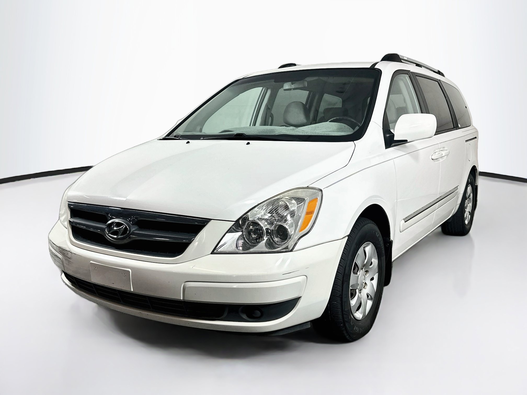 Used 2008 Hyundai Entourage GLS FWD image 3