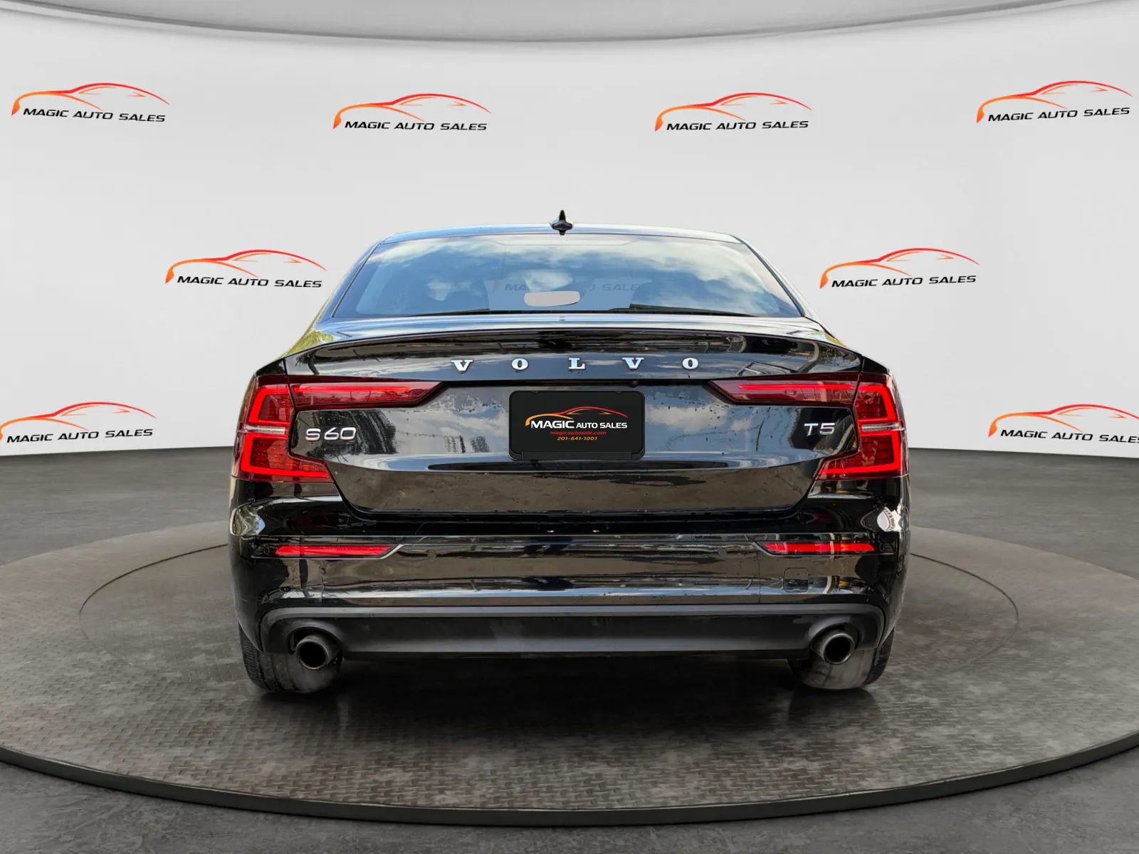 Used 2020 Volvo S60 T5 Momentum w/ Protection Package Premier image 7