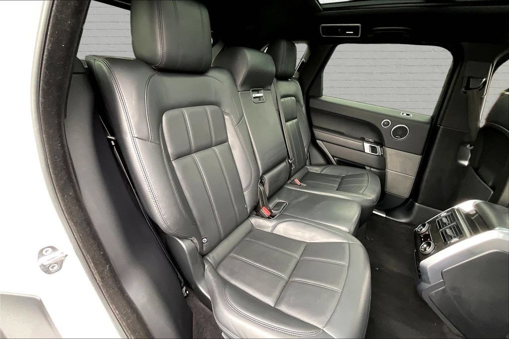 Used 2019 Land Rover Range Rover Sport HSE AWD/4WD image 25