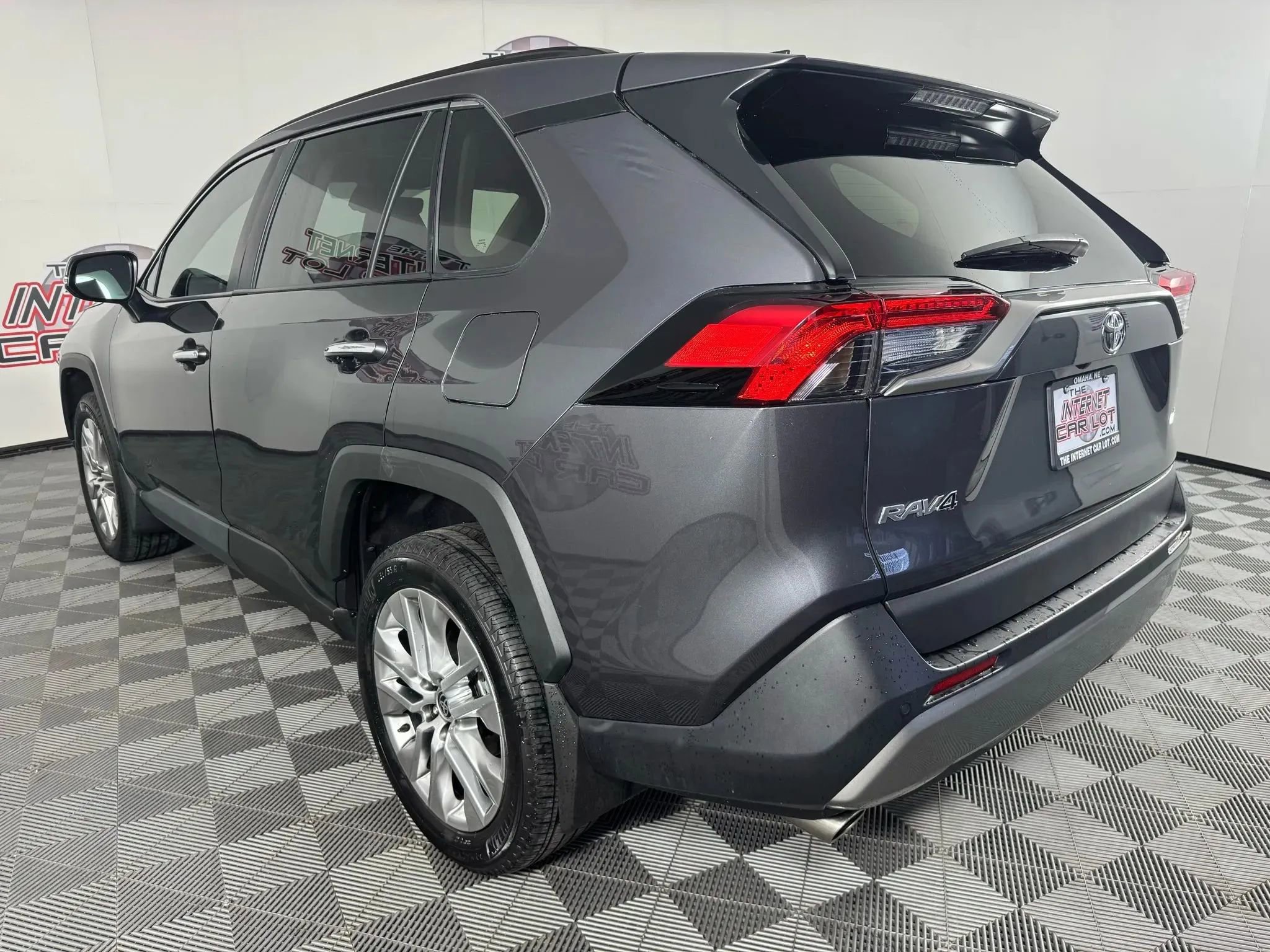 Used 2025 Toyota RAV4 Limited image 28