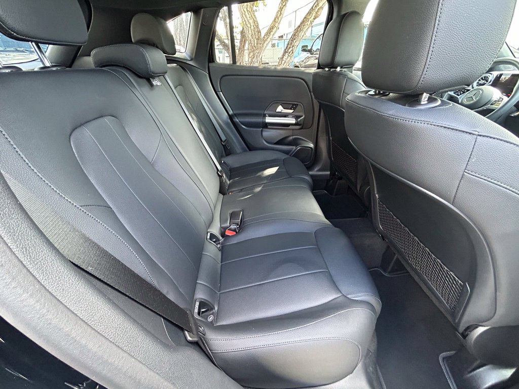 Used 2025 Mercedes-Benz GLA 250 4MATIC image 37