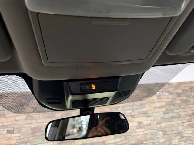 Certified 2025 Nissan Rogue SV image 23