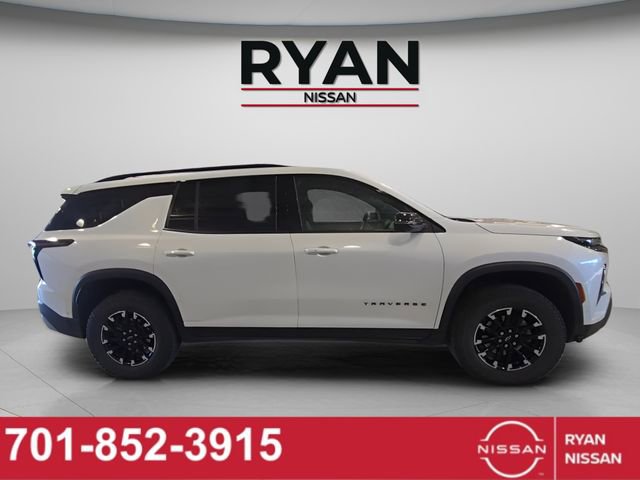 Used 2024 Chevrolet Traverse Z71 w/ Enhanced Driving Package image 6