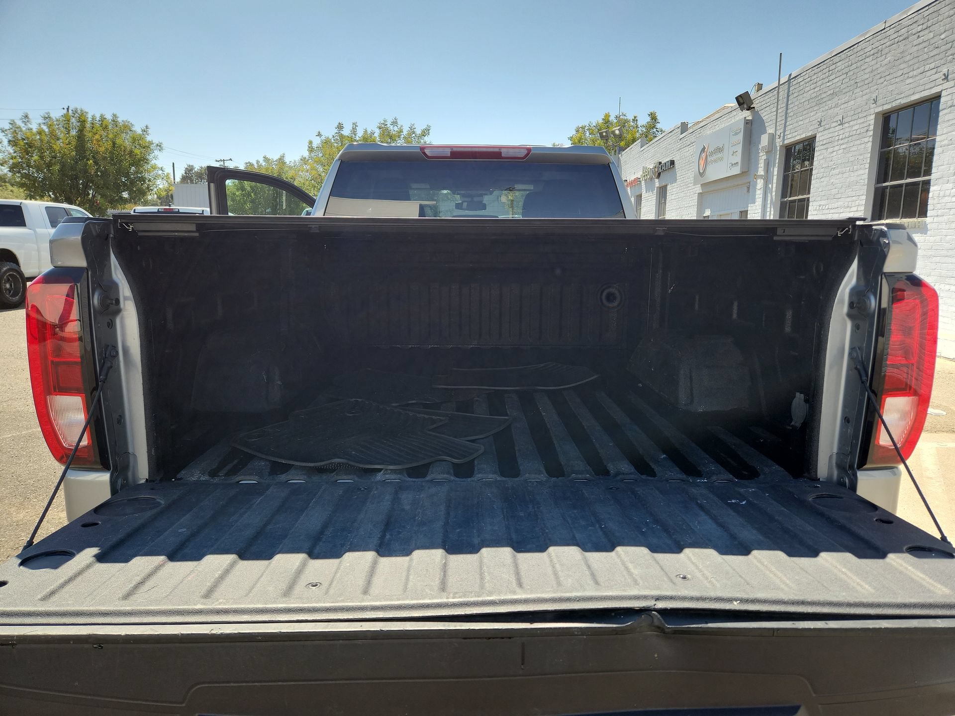 Used 2024 GMC Sierra 1500 Elevation RWD image 20