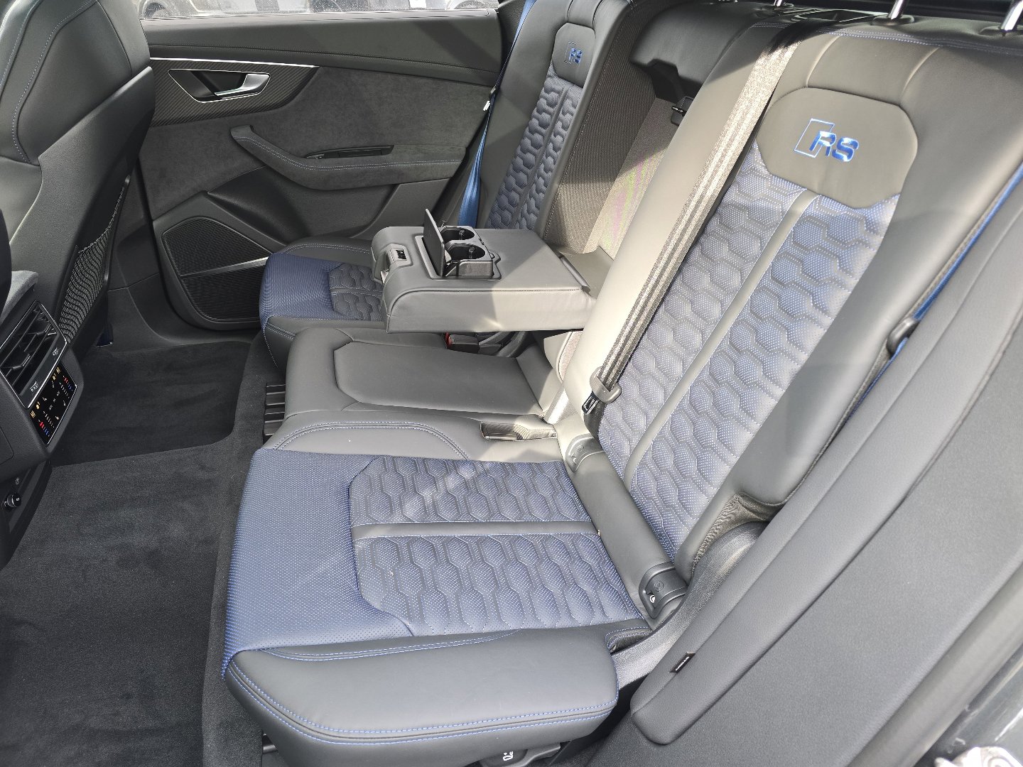 New 2026 Audi RS Q8 performance image 37