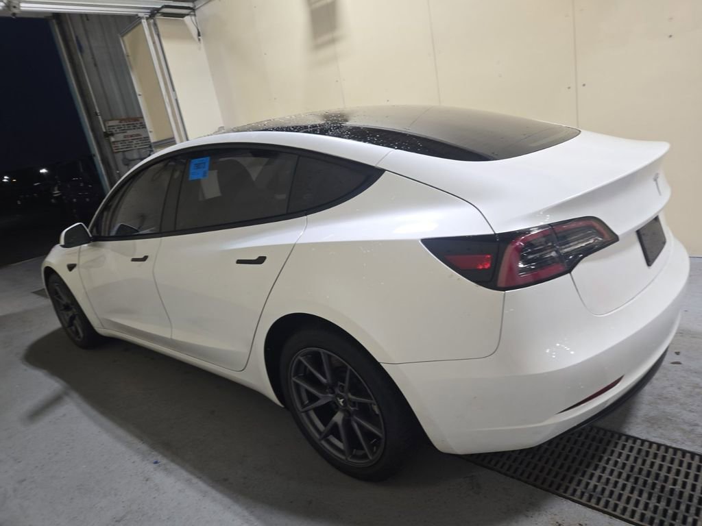 Used 2023 Tesla Model 3 Standard Range image 6