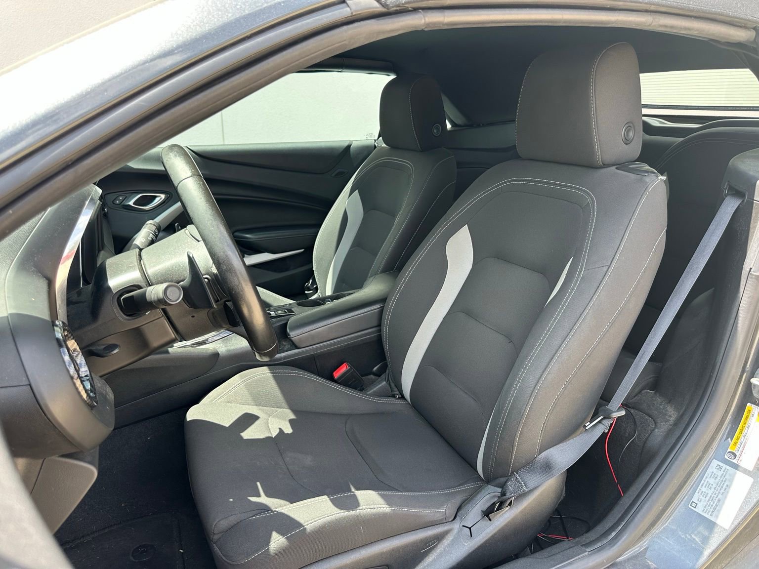 Used 2018 Chevrolet Camaro LT w/ RS Package RWD image 7